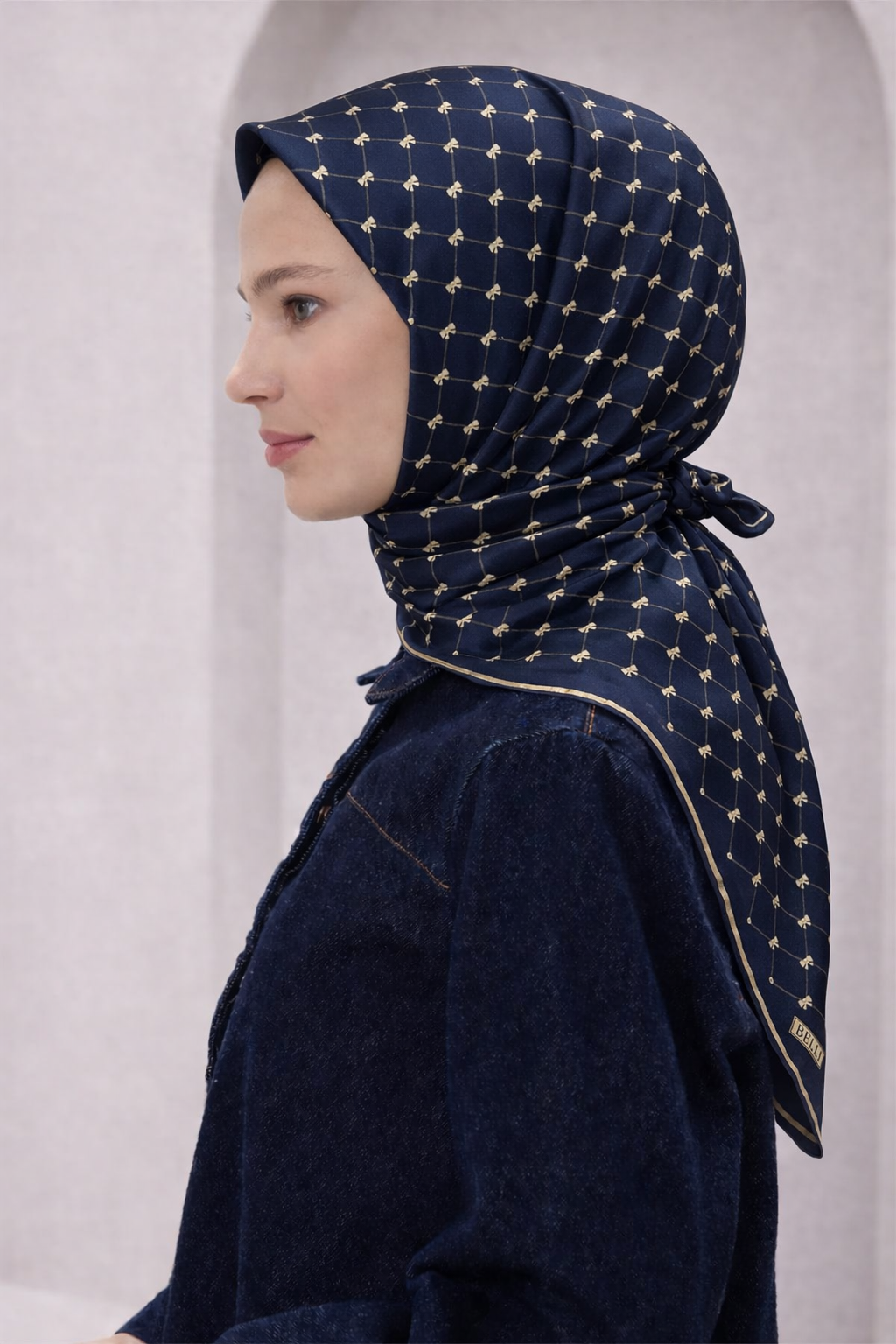 BELLİ KURDELE KAFES DESEN İPEK EŞARP