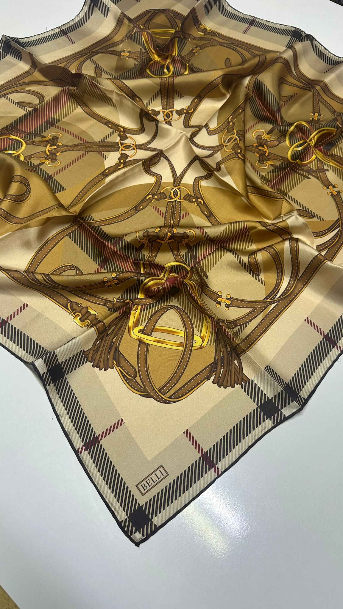 BELLİ EKOSE KEMER DESEN İPEK EŞARP