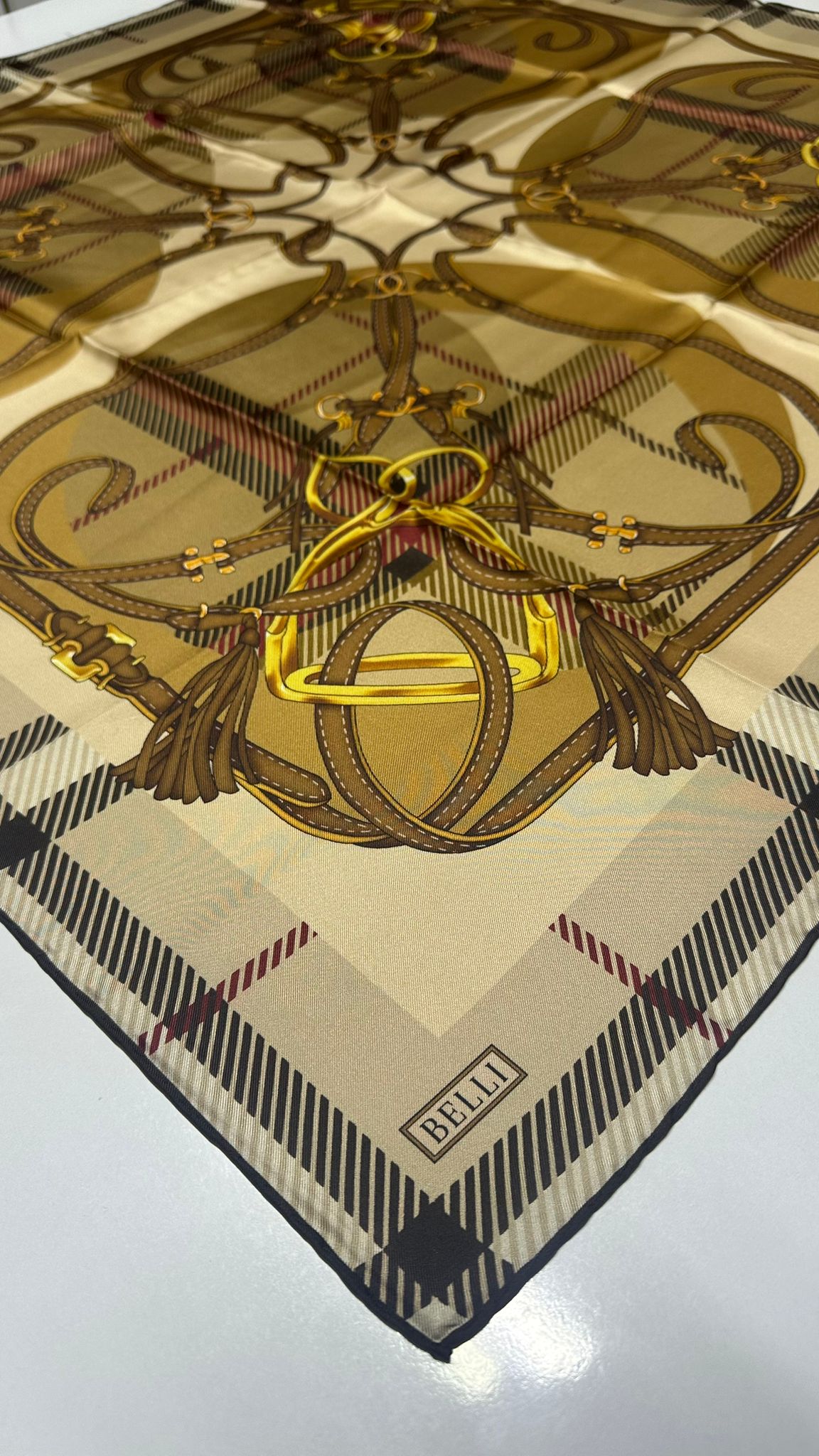 BELLİ EKOSE KEMER DESEN İPEK EŞARP