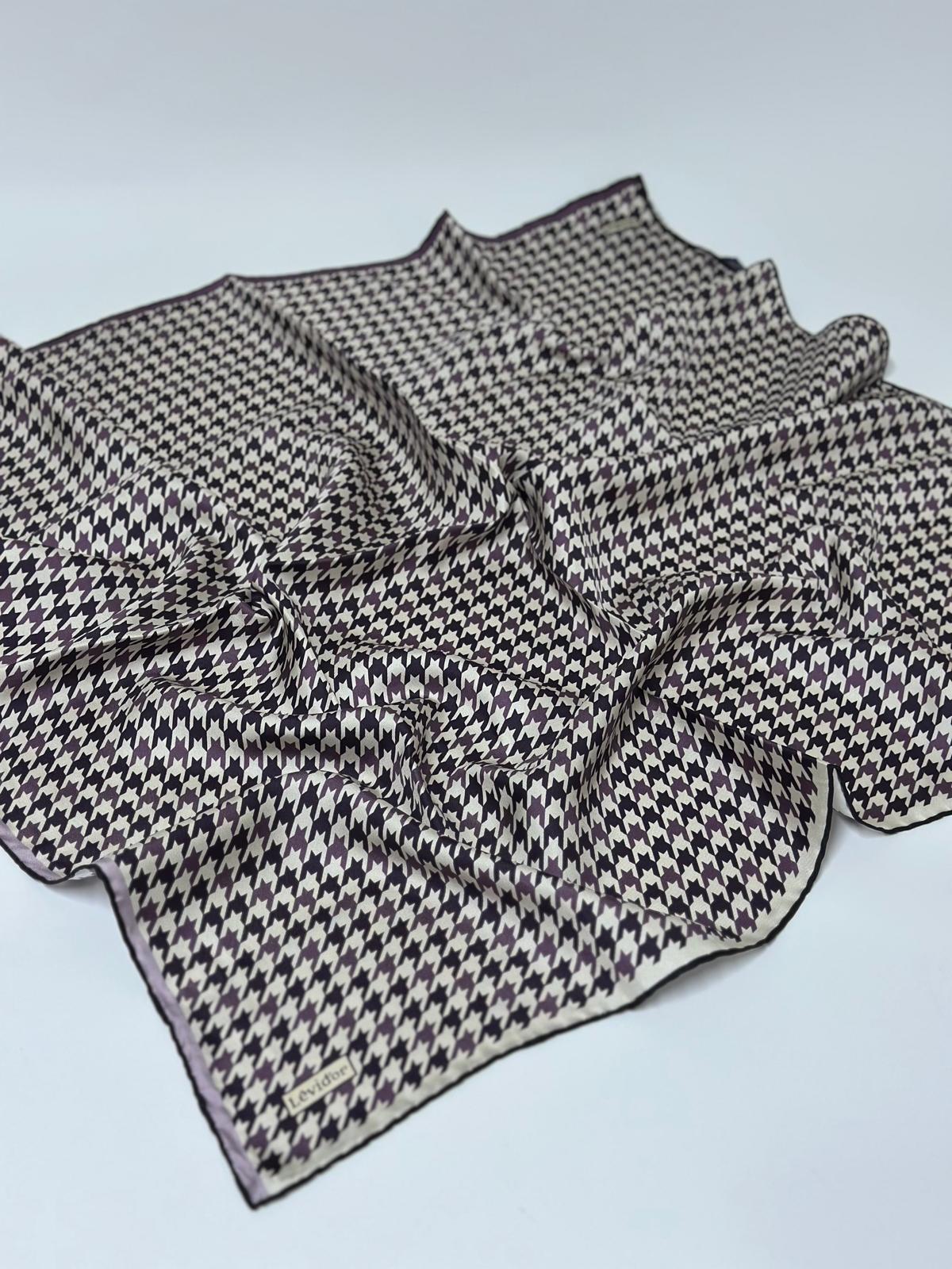 LEVİDOR KAZ AYAĞI DESEN İPEK EŞARP