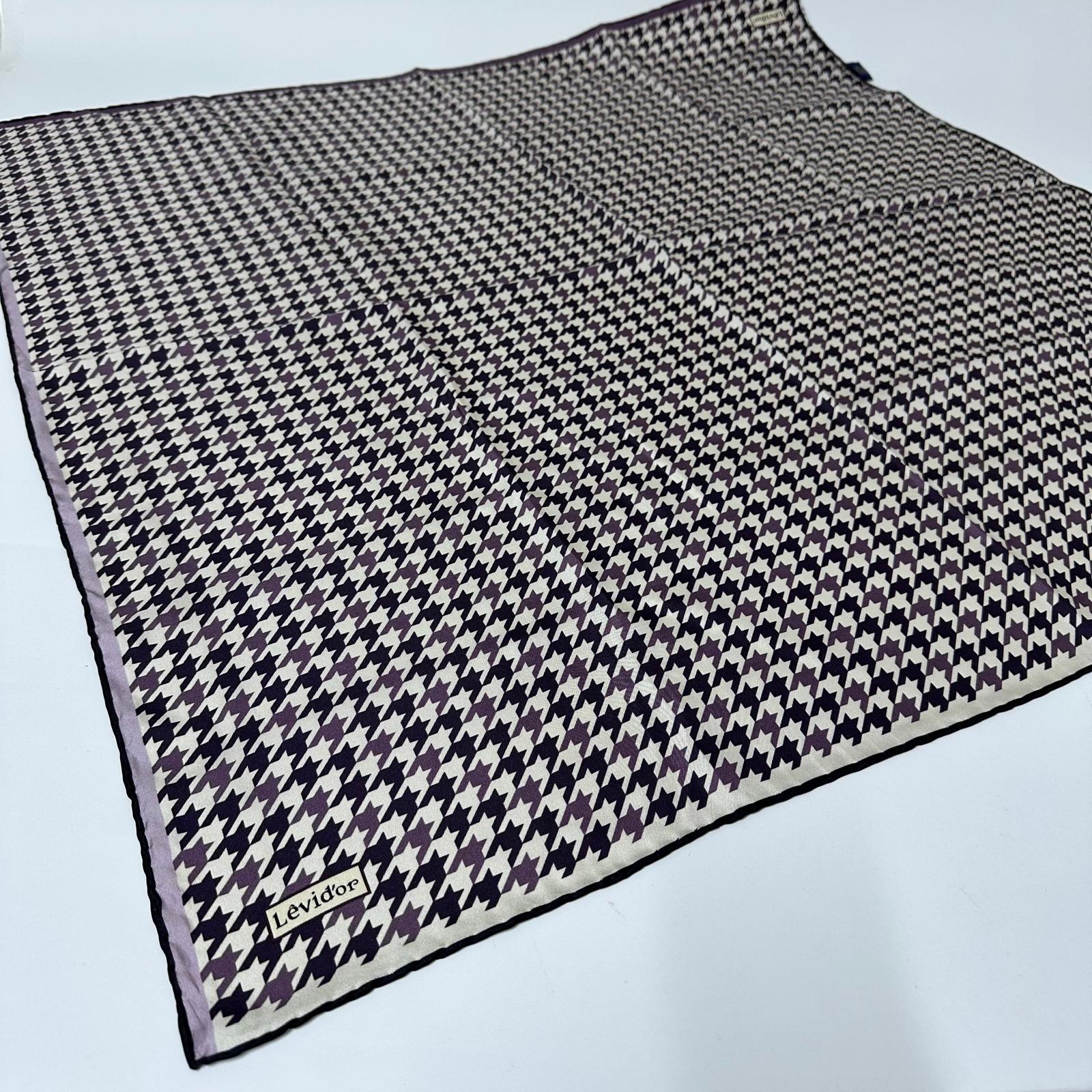 LEVİDOR KAZ AYAĞI DESEN İPEK EŞARP