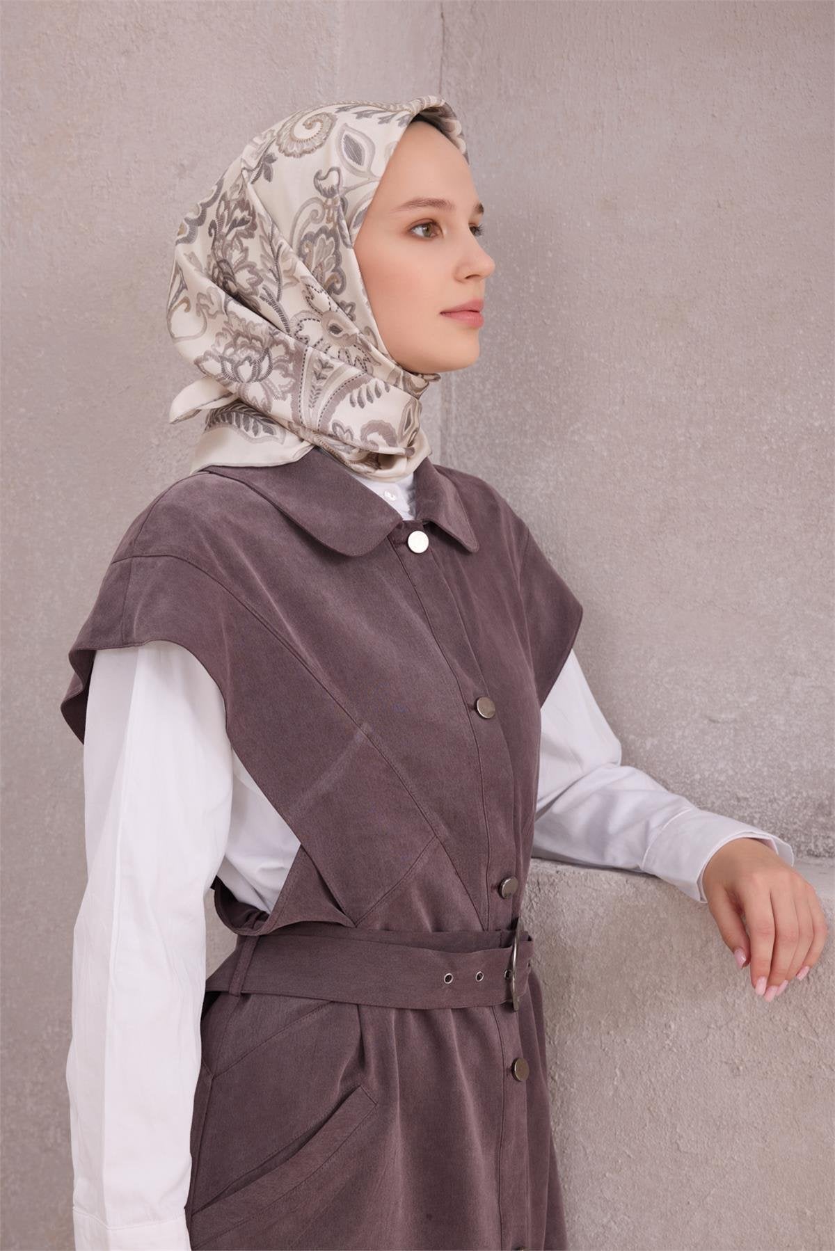 BELLİ ÇİÇEK DESEN İPEK EŞARP