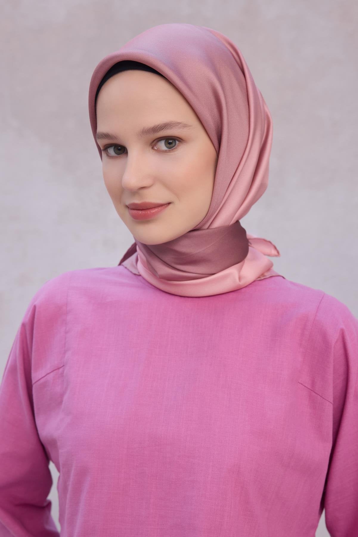 BELLİ DEGRADE DESEN İPEK EŞARP