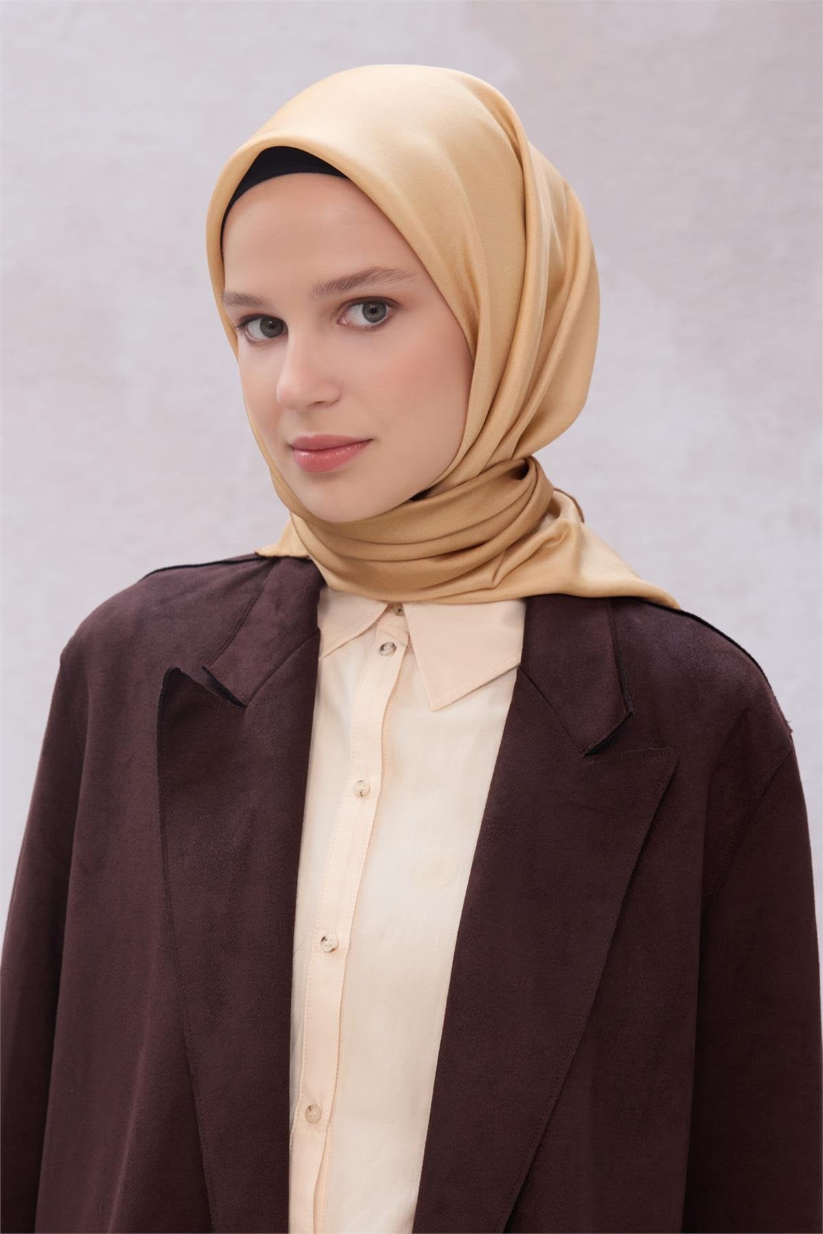 BELLİ DEGRADE DESEN İPEK EŞARP