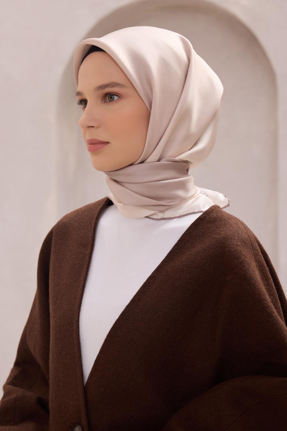 BELLİ DEGRADE DESEN İPEK EŞARP