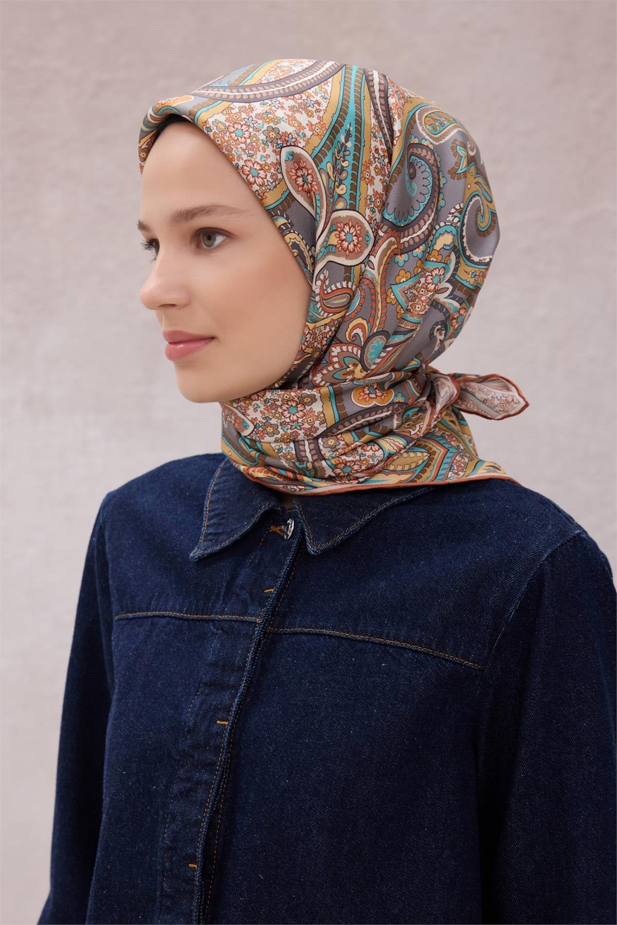 BELLİ ETNİK DESEN İPEK EŞARP