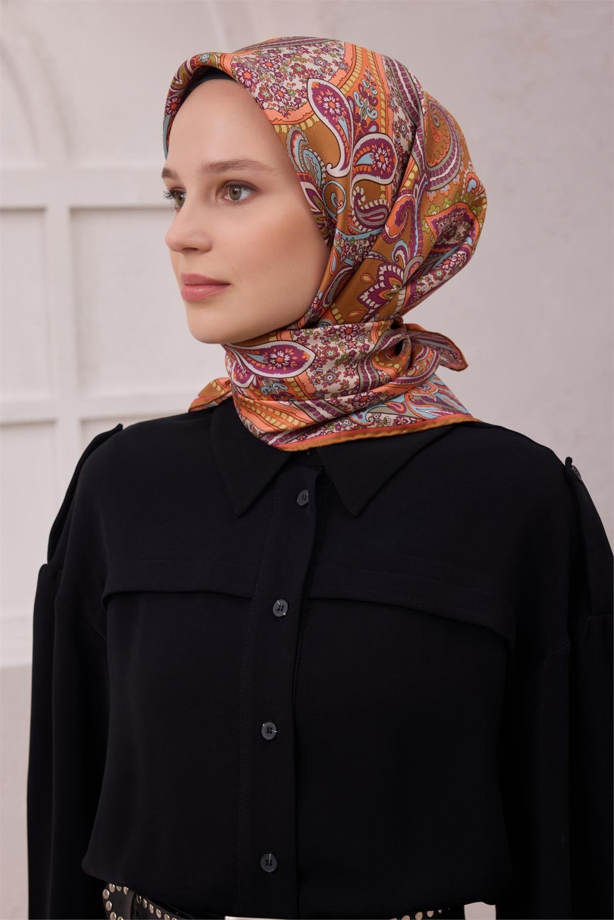 BELLİ ETNİK DESEN İPEK EŞARP