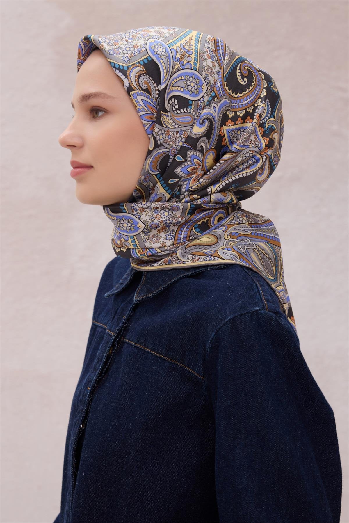 BELLİ ETNİK DESEN İPEK EŞARP