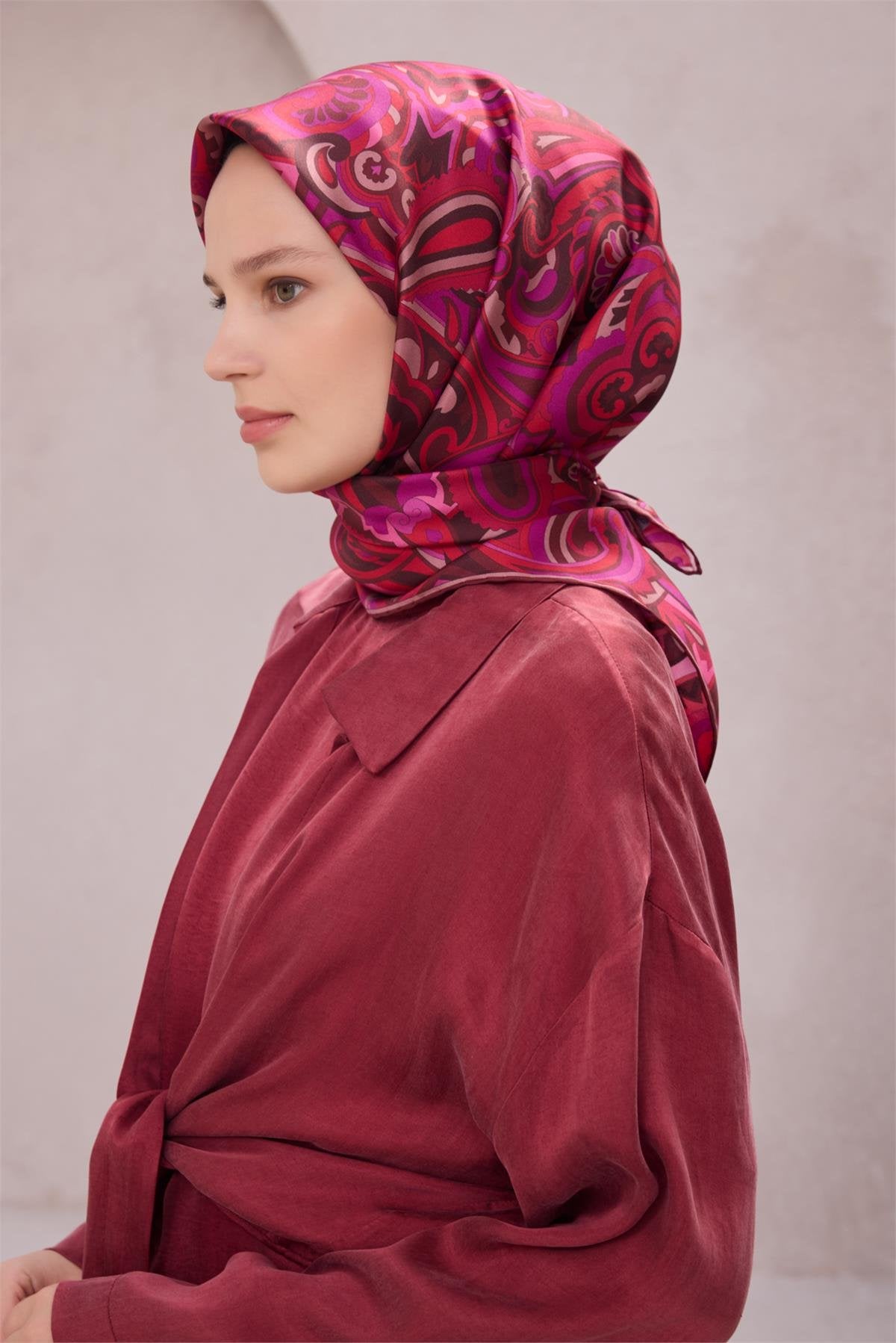 BELLİ ETNİK DESEN İPEK EŞARP