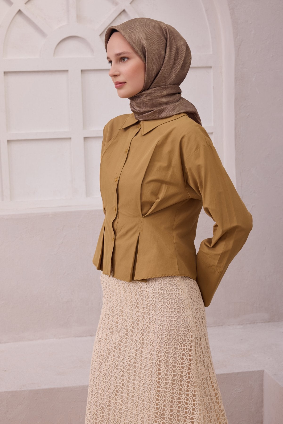 BELLİ GEOMETRİK DESEN İPEK EŞARP