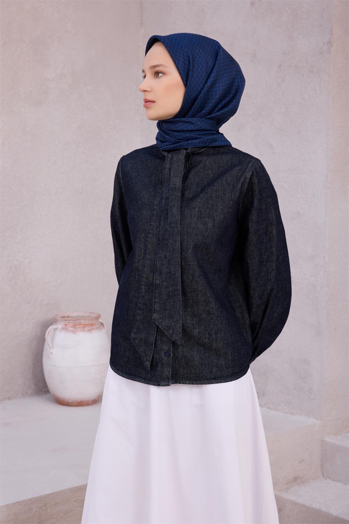 BELLİ GEOMETRİK DESEN İPEK EŞARP