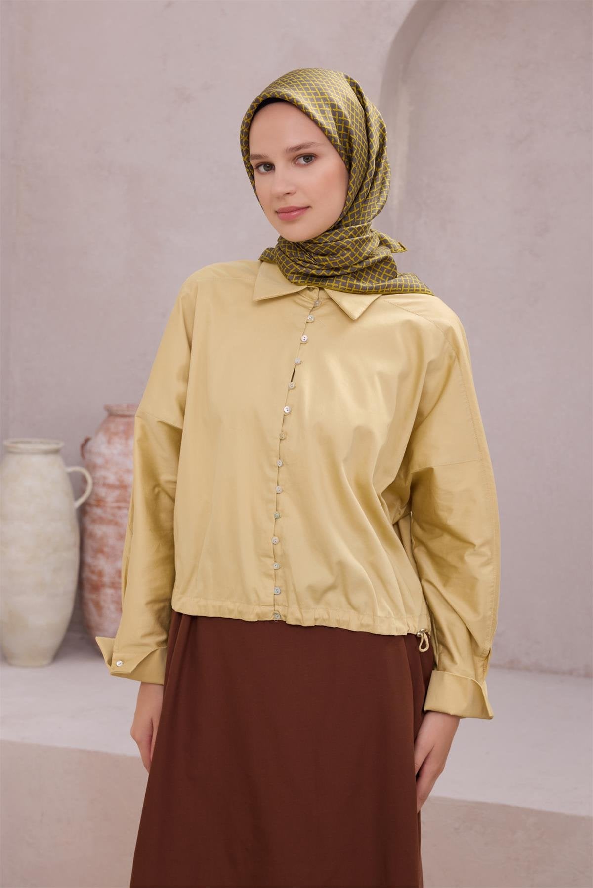 BELLİ GEOMETRİK DESEN İPEK EŞARP