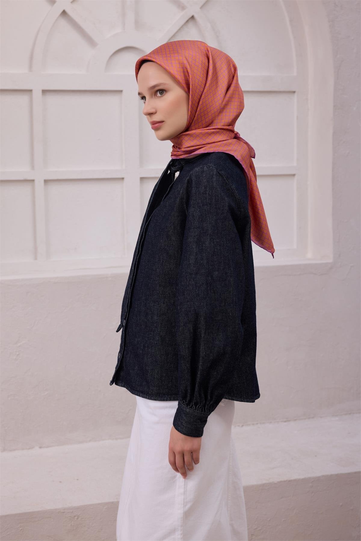 BELLİ GEOMETRİK DESEN İPEK EŞARP