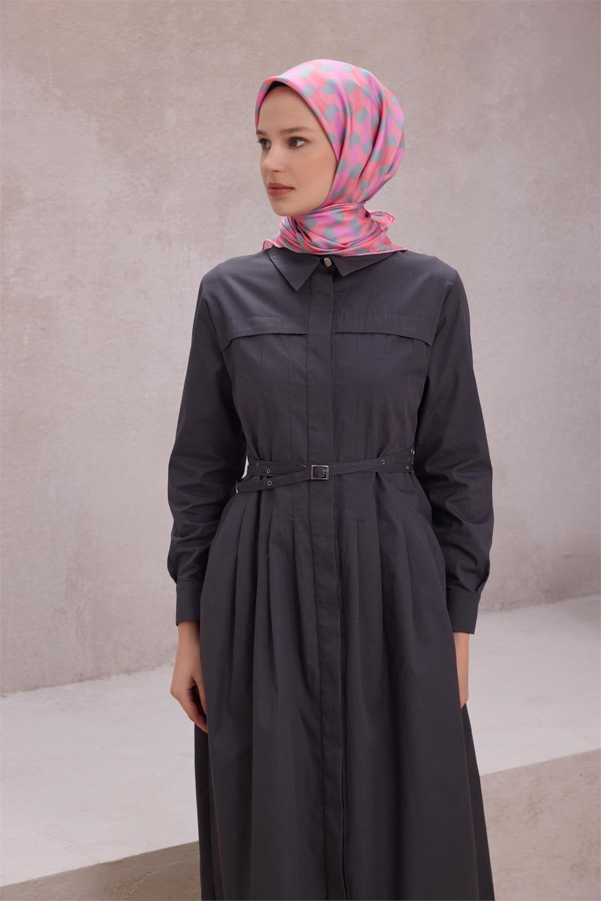 BELLİ GEOMETRİK DESEN İPEK EŞARP