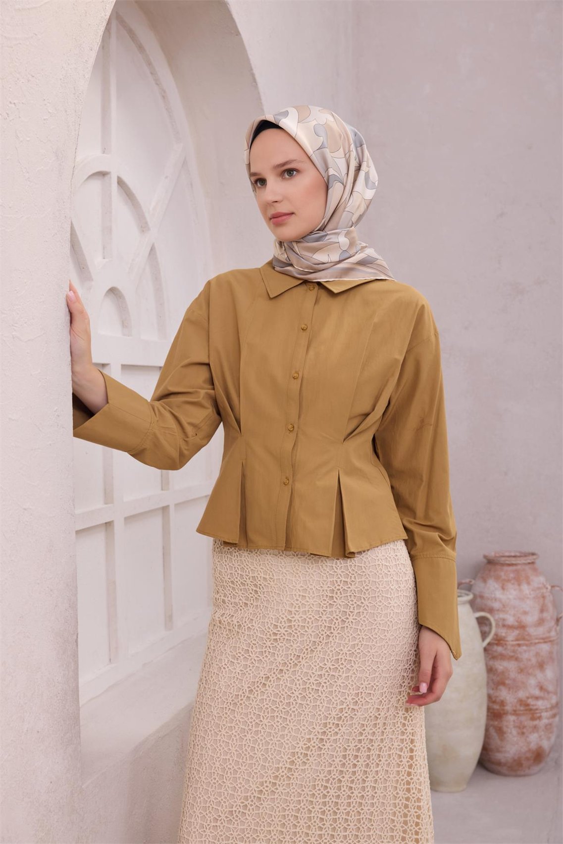 BELLİ GEOMETRİK DESEN İPEK EŞARP