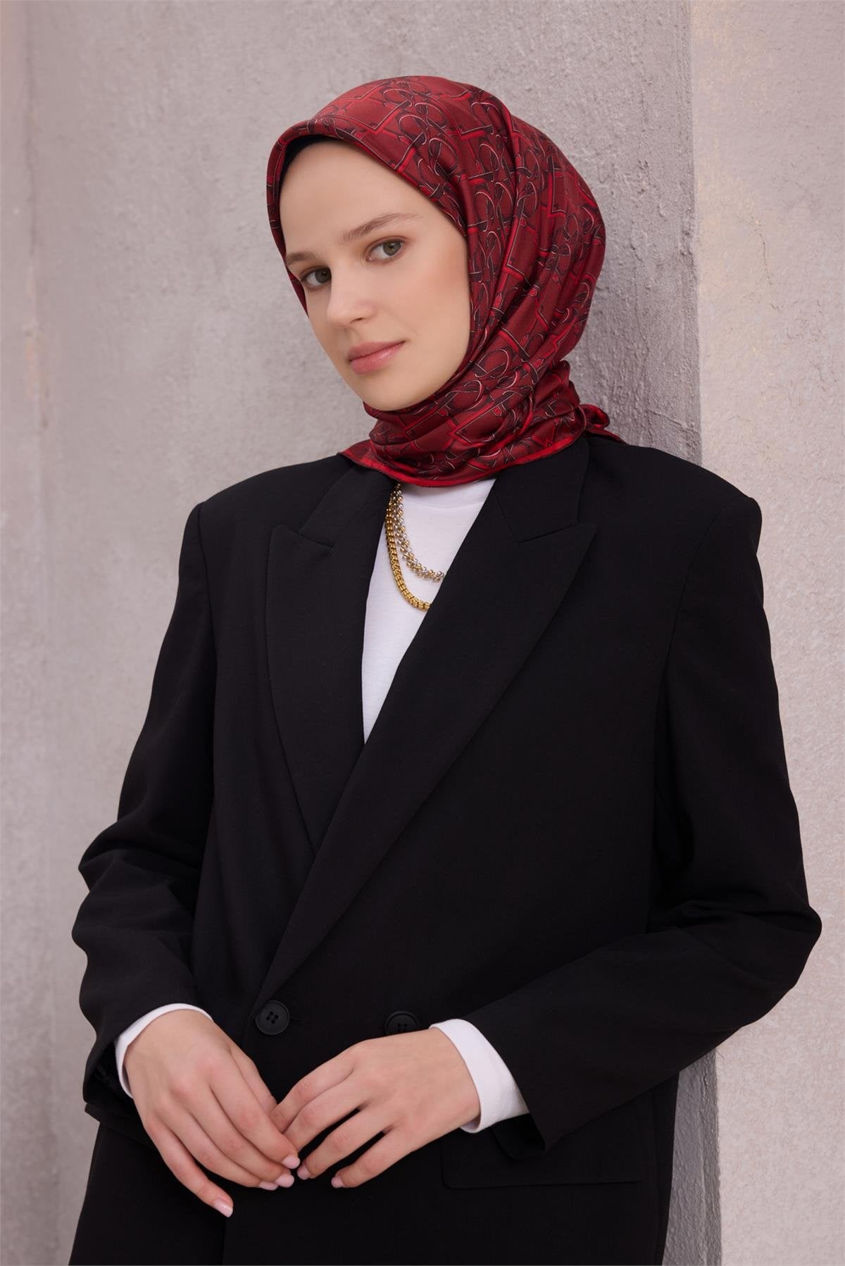 BELLİ GEOMETRİK DESEN İPEK EŞARP