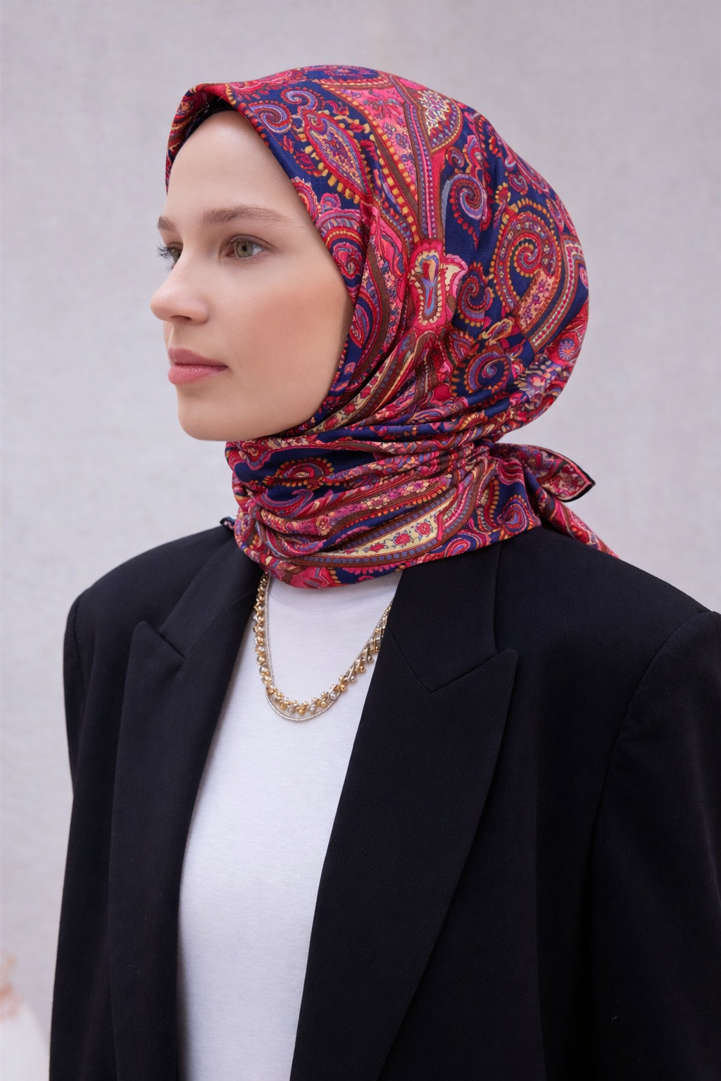 BELLİ ETNİK DESEN İPEK EŞARP