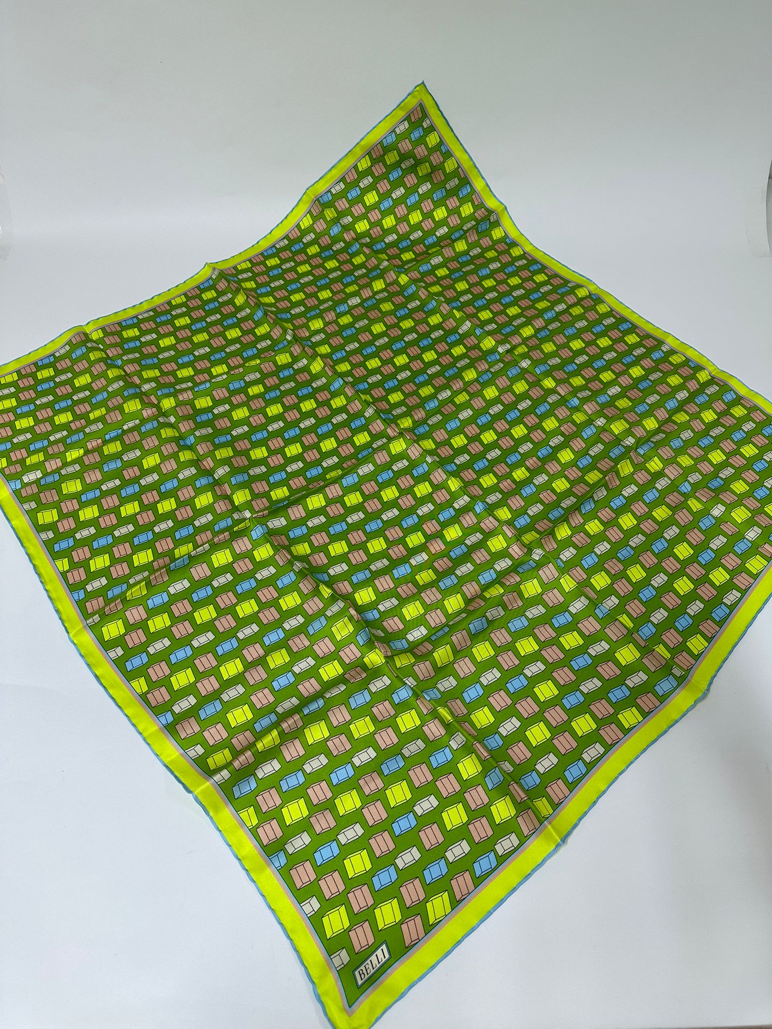 RENKLİ BLOK DESEN İPEK EŞARP