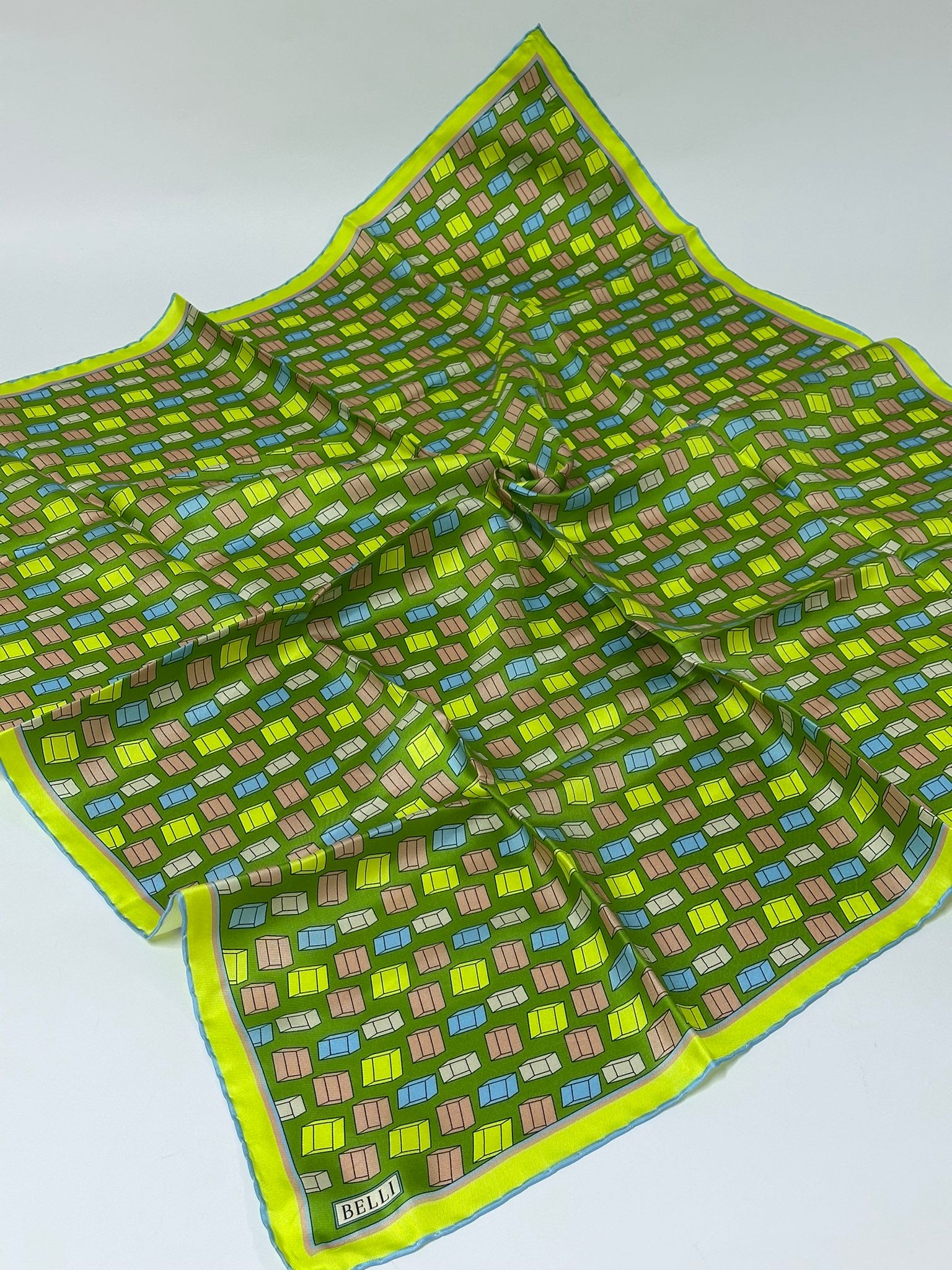 RENKLİ BLOK DESEN İPEK EŞARP