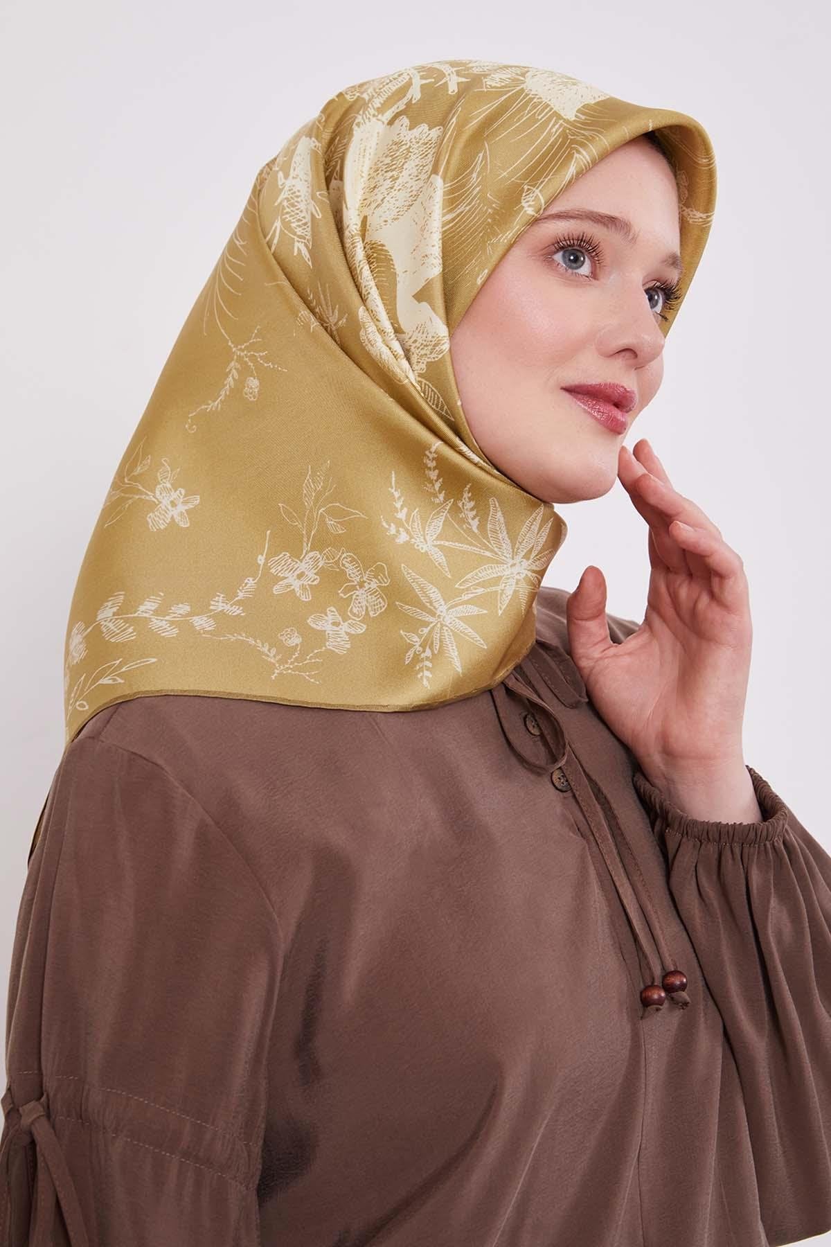 LEVİDOR SOYUT GÜL DESEN İPEK EŞARP