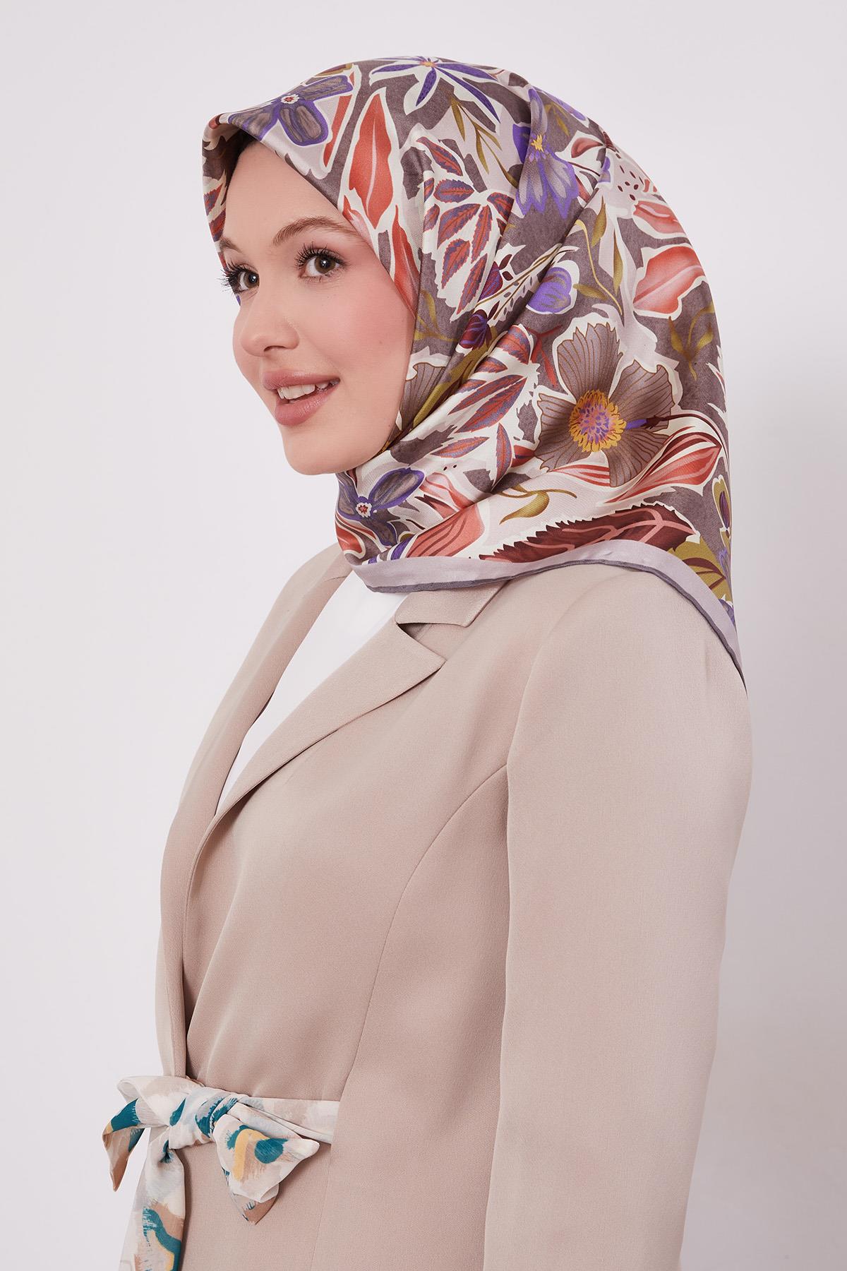 LEVİDOR PETUNYA DESEN İPEK EŞARP