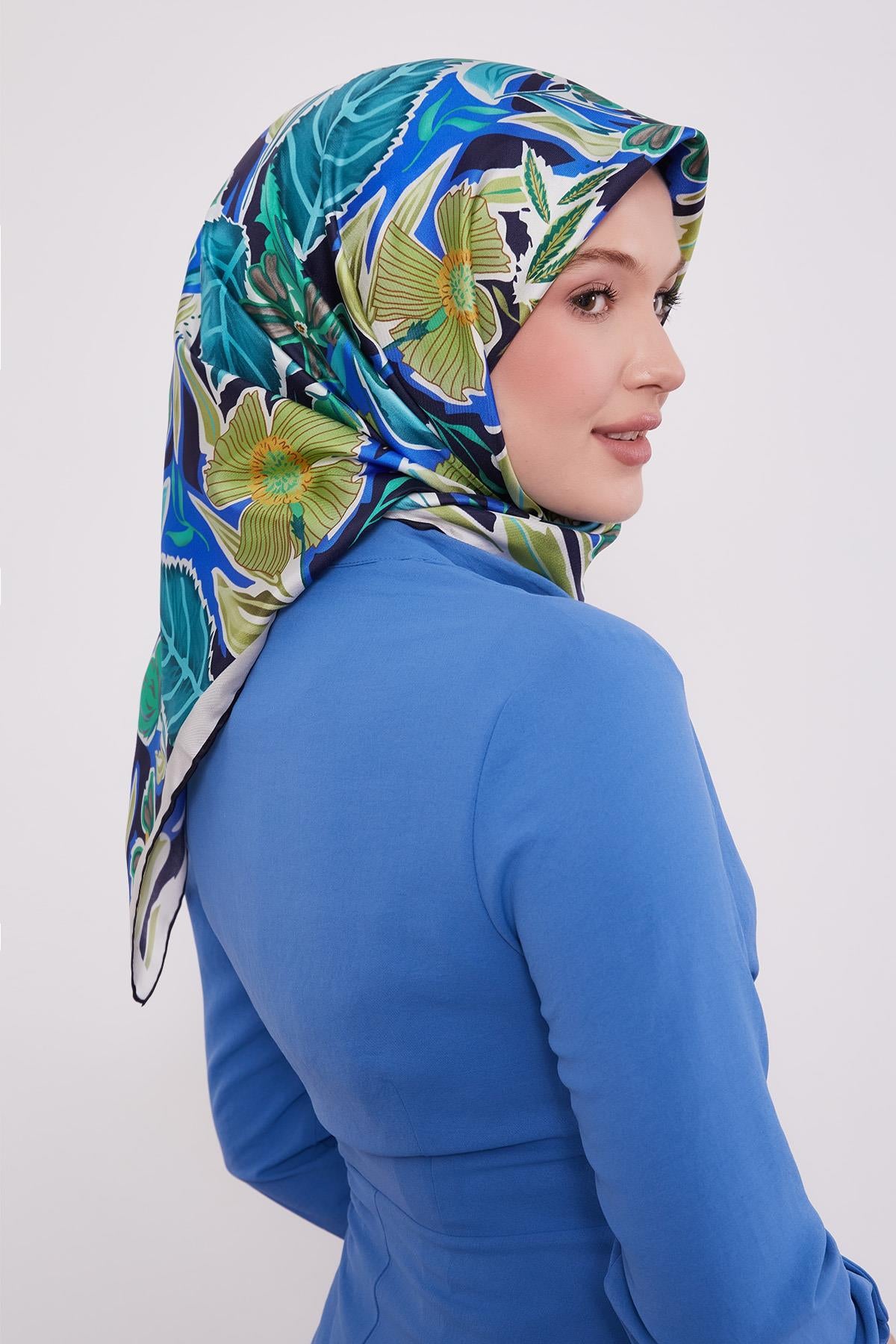 LEVİDOR PETUNYA DESEN İPEK EŞARP