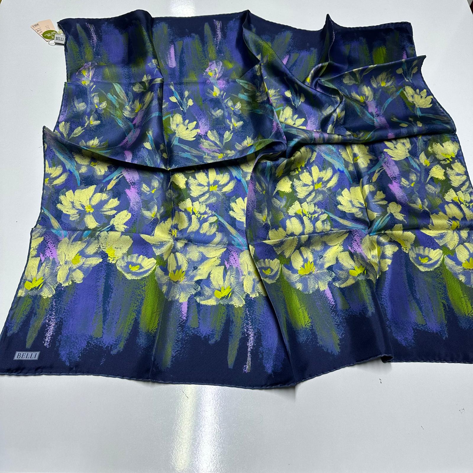 BELLİ ÇİÇEK DESEN İPEK EŞARP