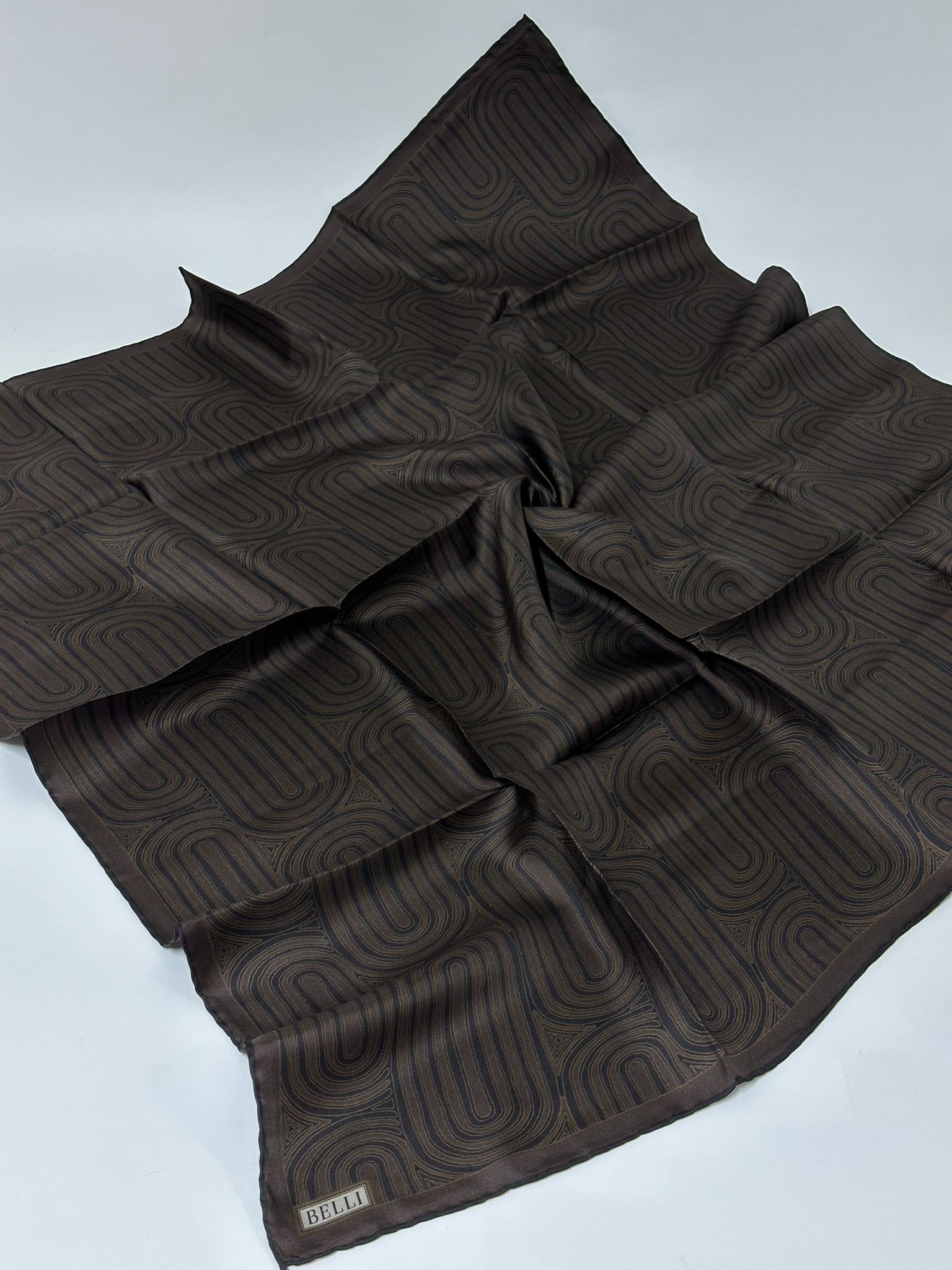 BELLİ GEOMETRİK DESEN İPEK EŞARP