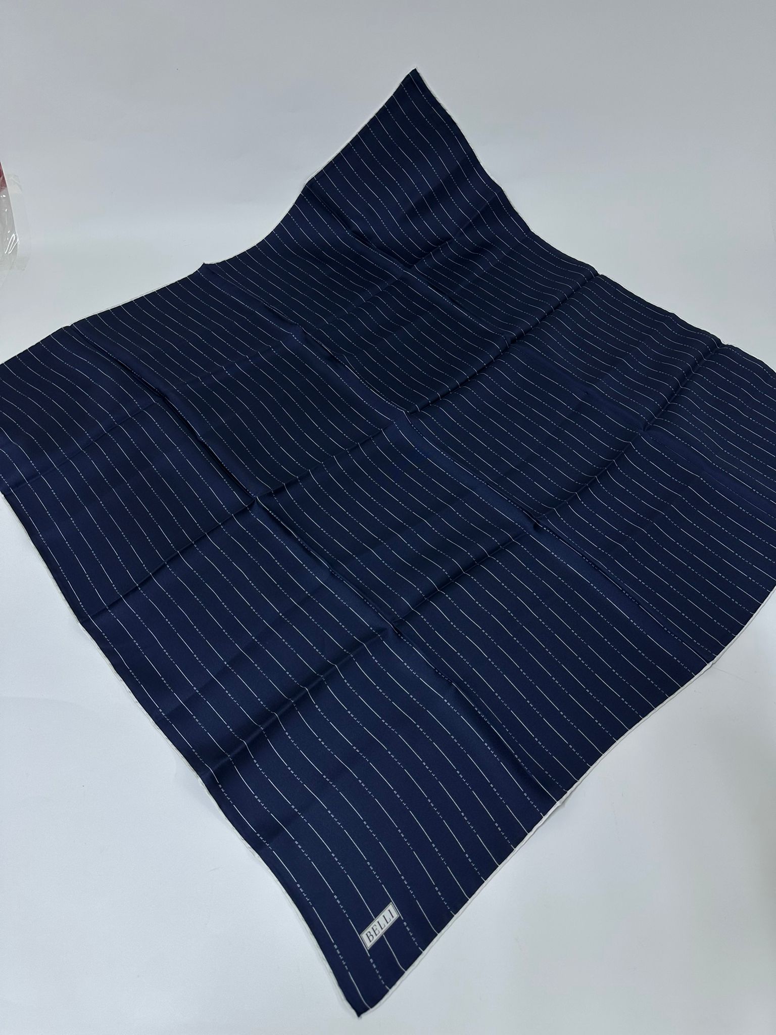 BELLİ ÇİZGİ DESEN İPEK EŞARP