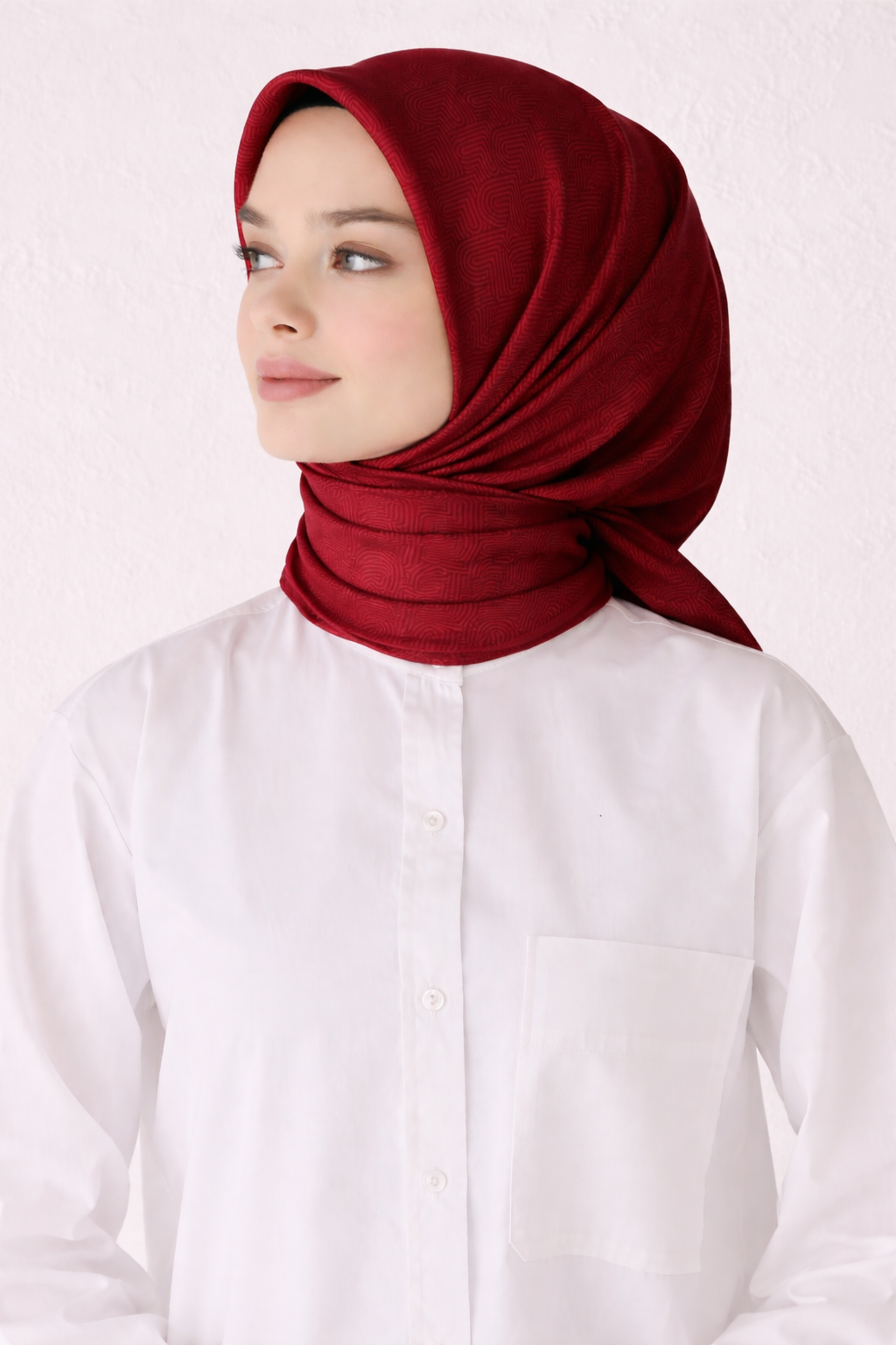 BELLİ KALPLİ DESEN İPEK EŞARP