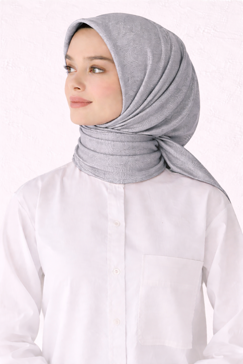 BELLİ KALPLİ DESEN İPEK EŞARP