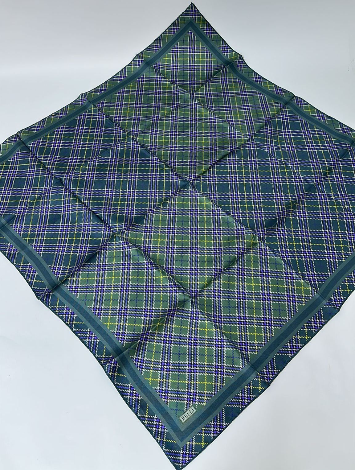 BELLİ EKOSE DESEN İPEK EŞARP