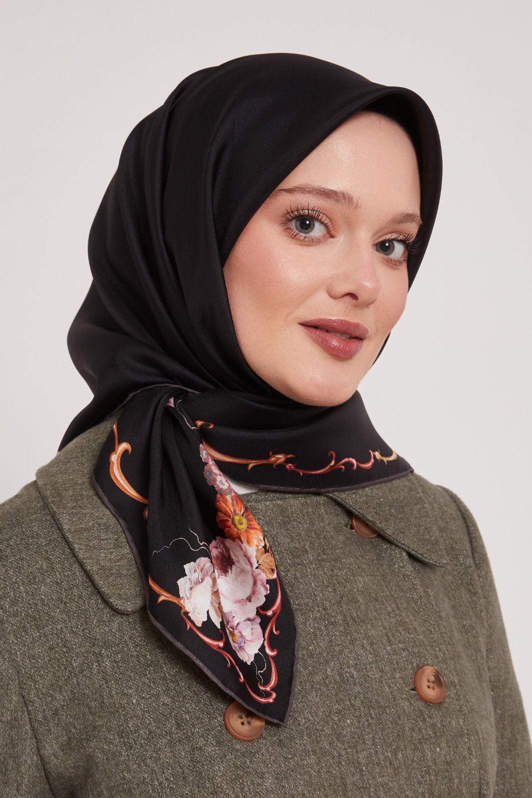 LEVİDOR KENAR DESENLİ DÜZ İPEK EŞARP