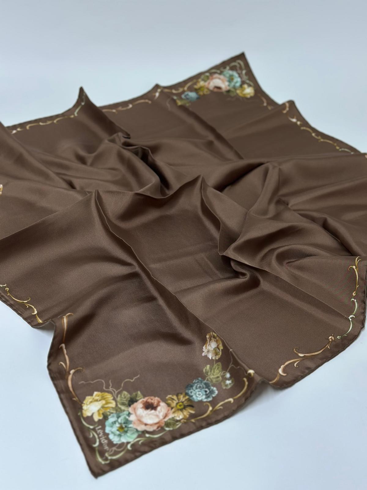 LEVİDOR KENAR DESENLİ DÜZ İPEK EŞARP