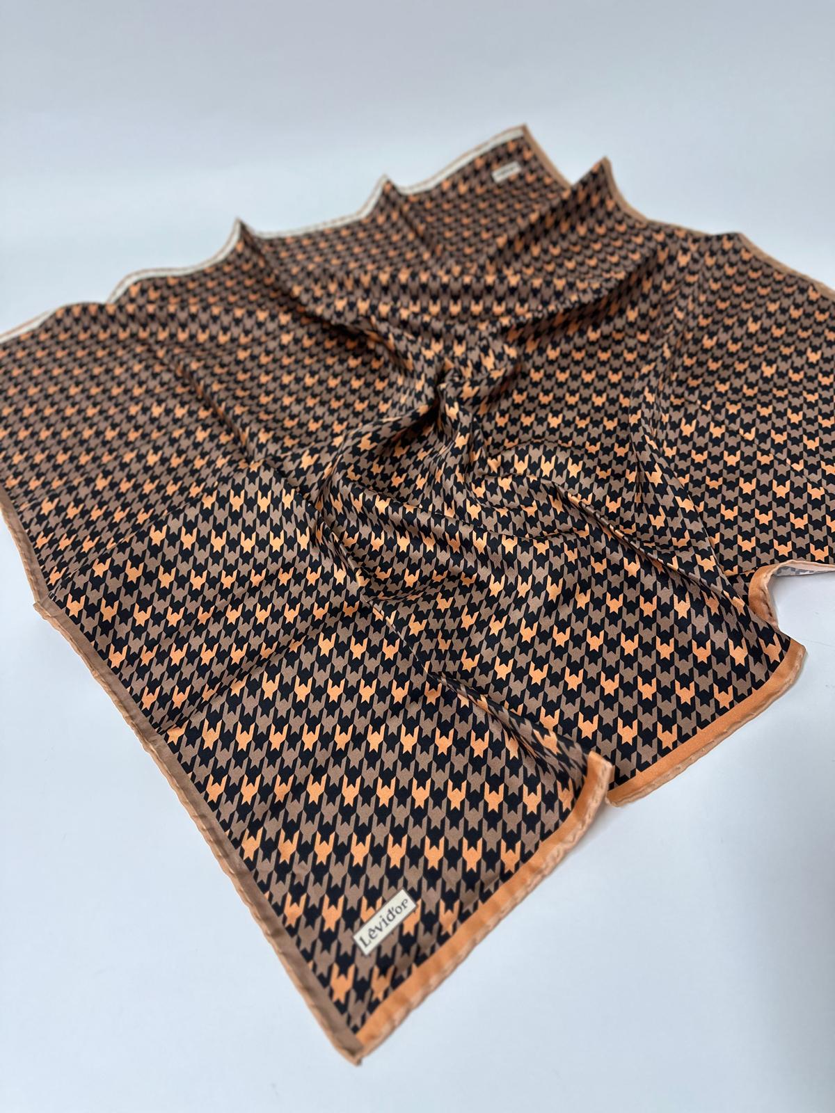 LEVİDOR KAZ AYAĞI DESEN İPEK EŞARP