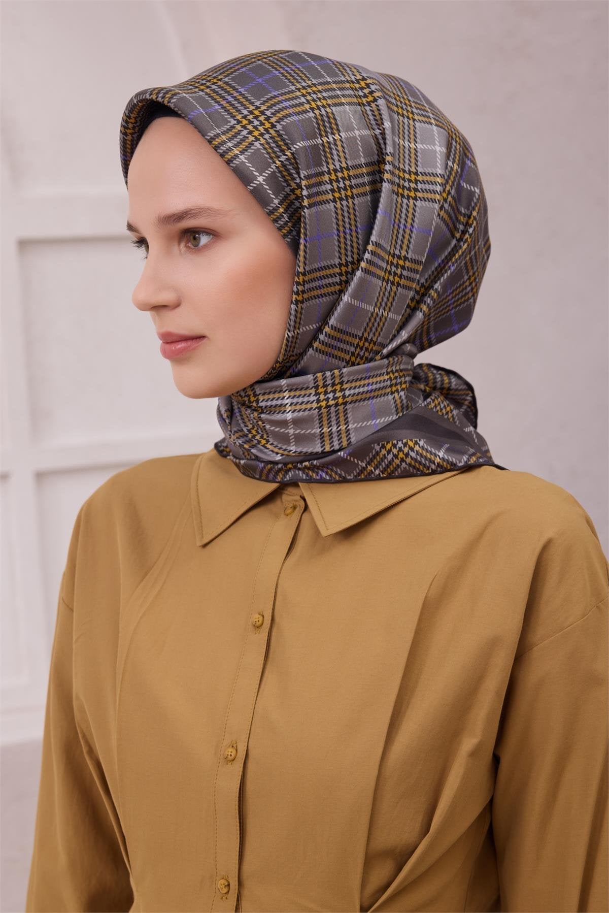 BELLİ EKOSE DESEN İPEK EŞARP