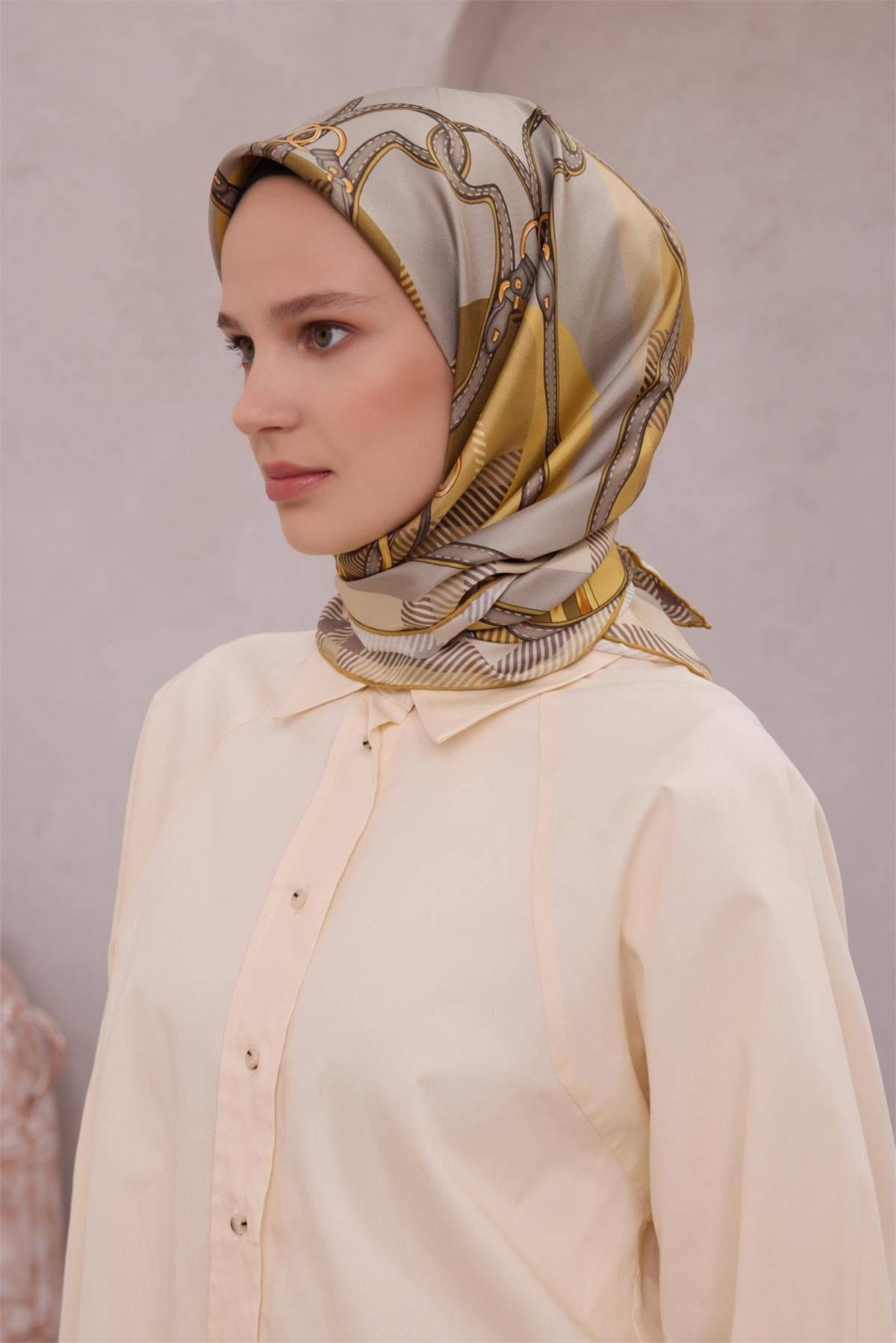 BELLİ EKOSE KEMER DESEN İPEK EŞARP