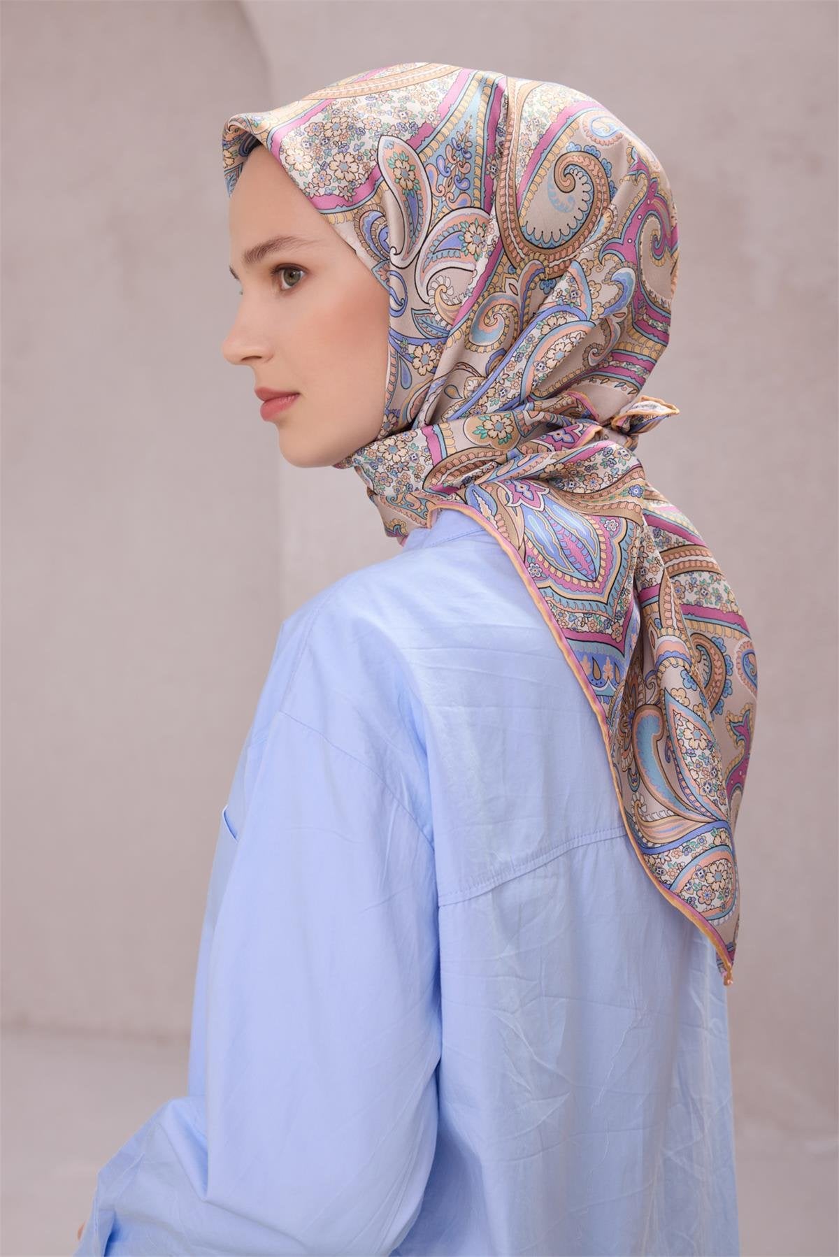 BELLİ ETNİK DESEN İPEK EŞARP