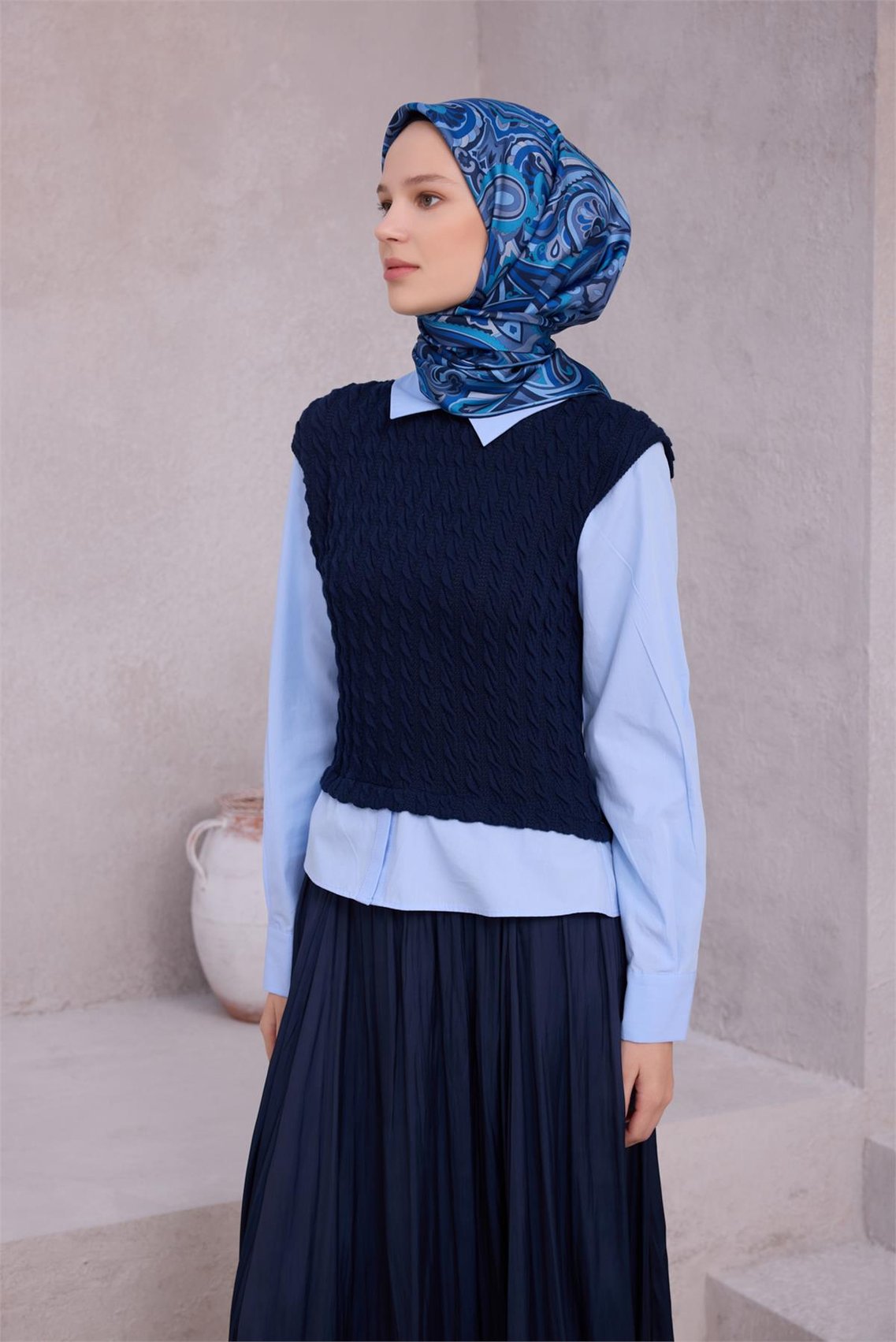 BELLİ ETNİK DESEN İPEK EŞARP