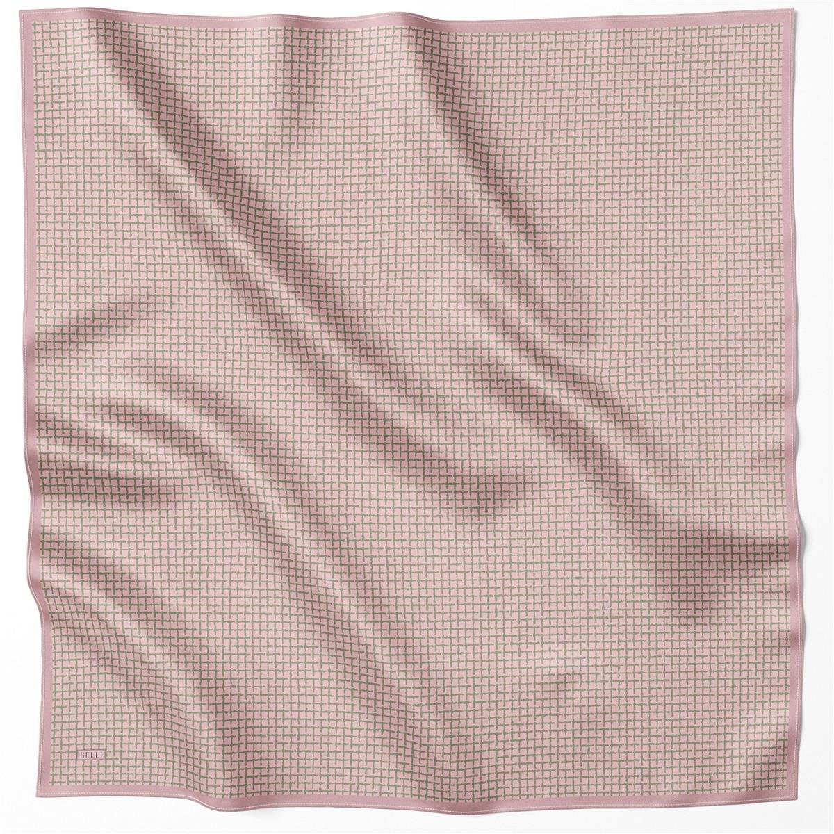 BELLİ GEOMETRİK DESEN İPEK EŞARP