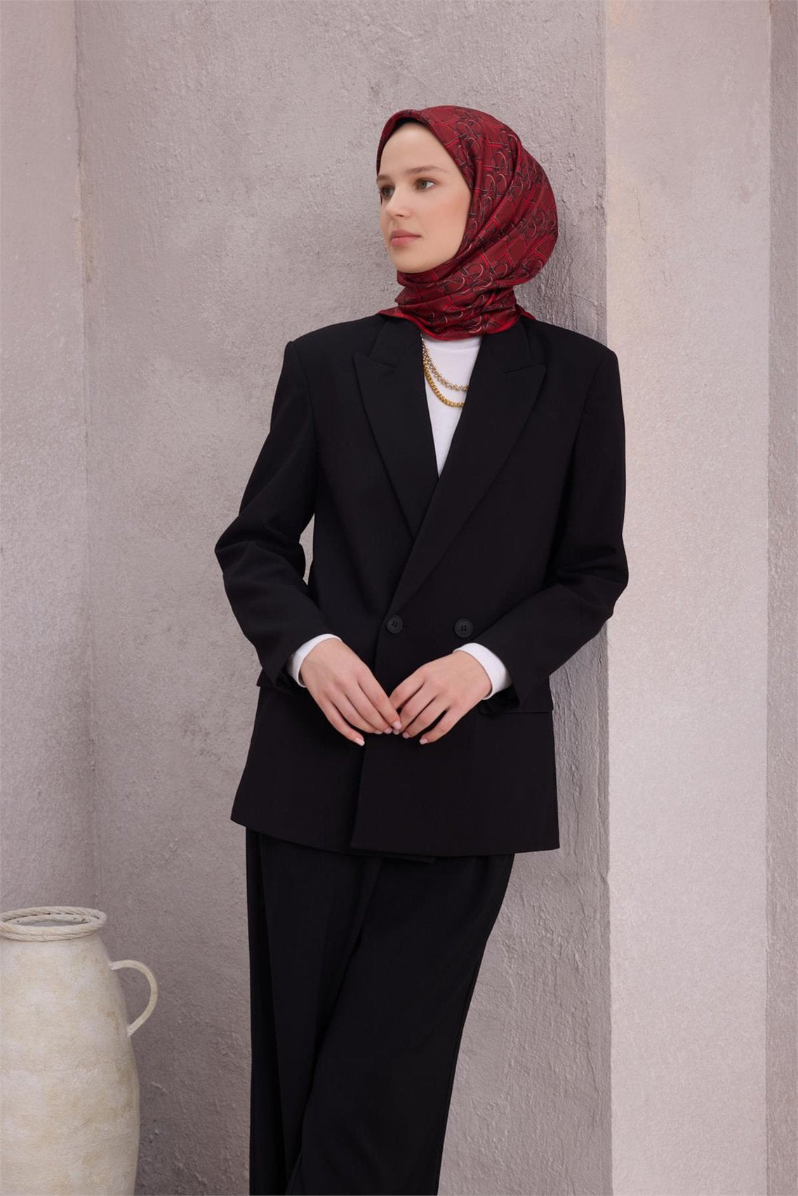 BELLİ GEOMETRİK DESEN İPEK EŞARP