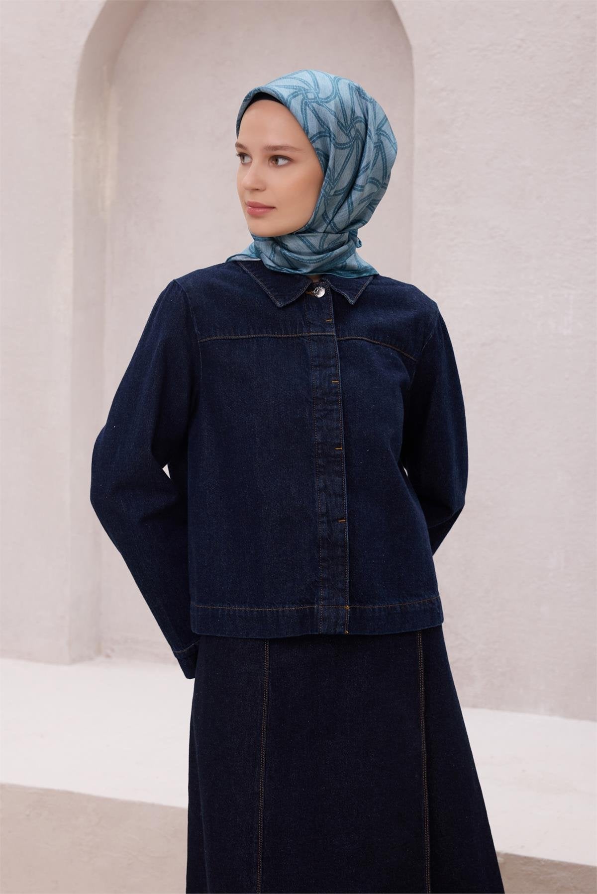 BELLİ GEOMETRİK DESEN İPEK EŞARP