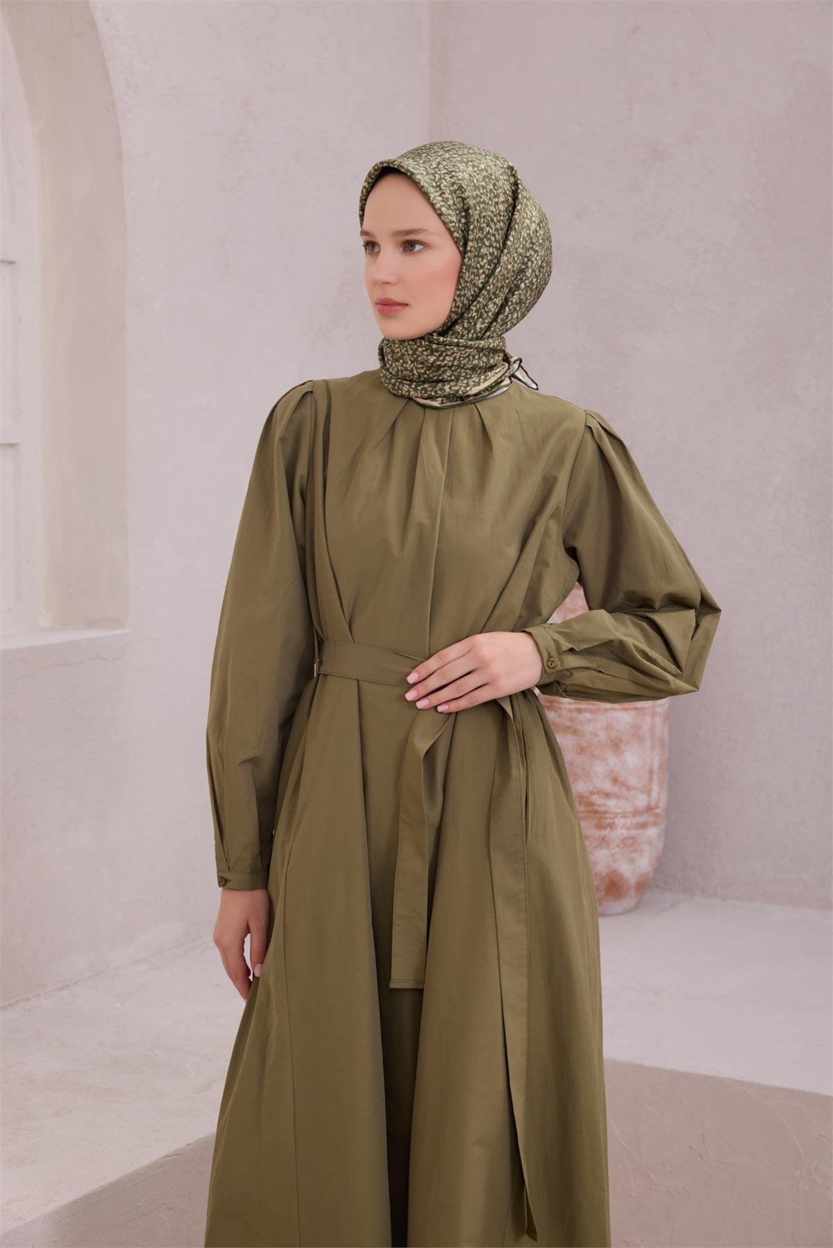 BELLİ LEOPAR DESEN İPEK EŞARP