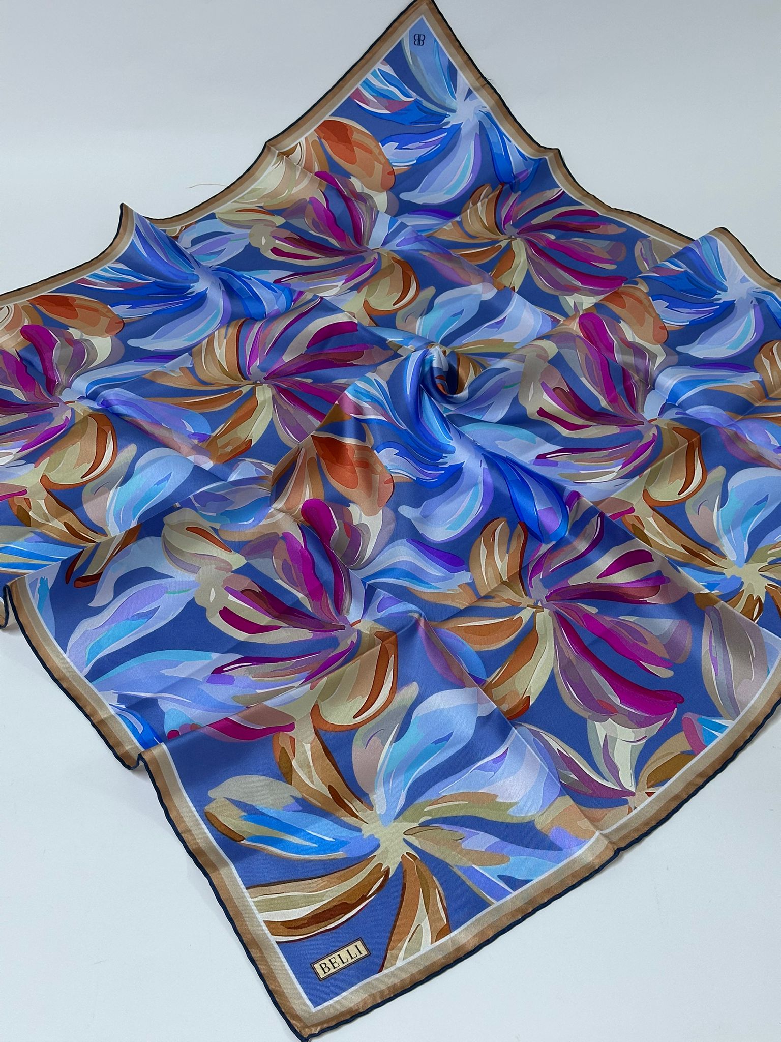 BELLİ ÇİÇEK DESEN İPEK EŞARP