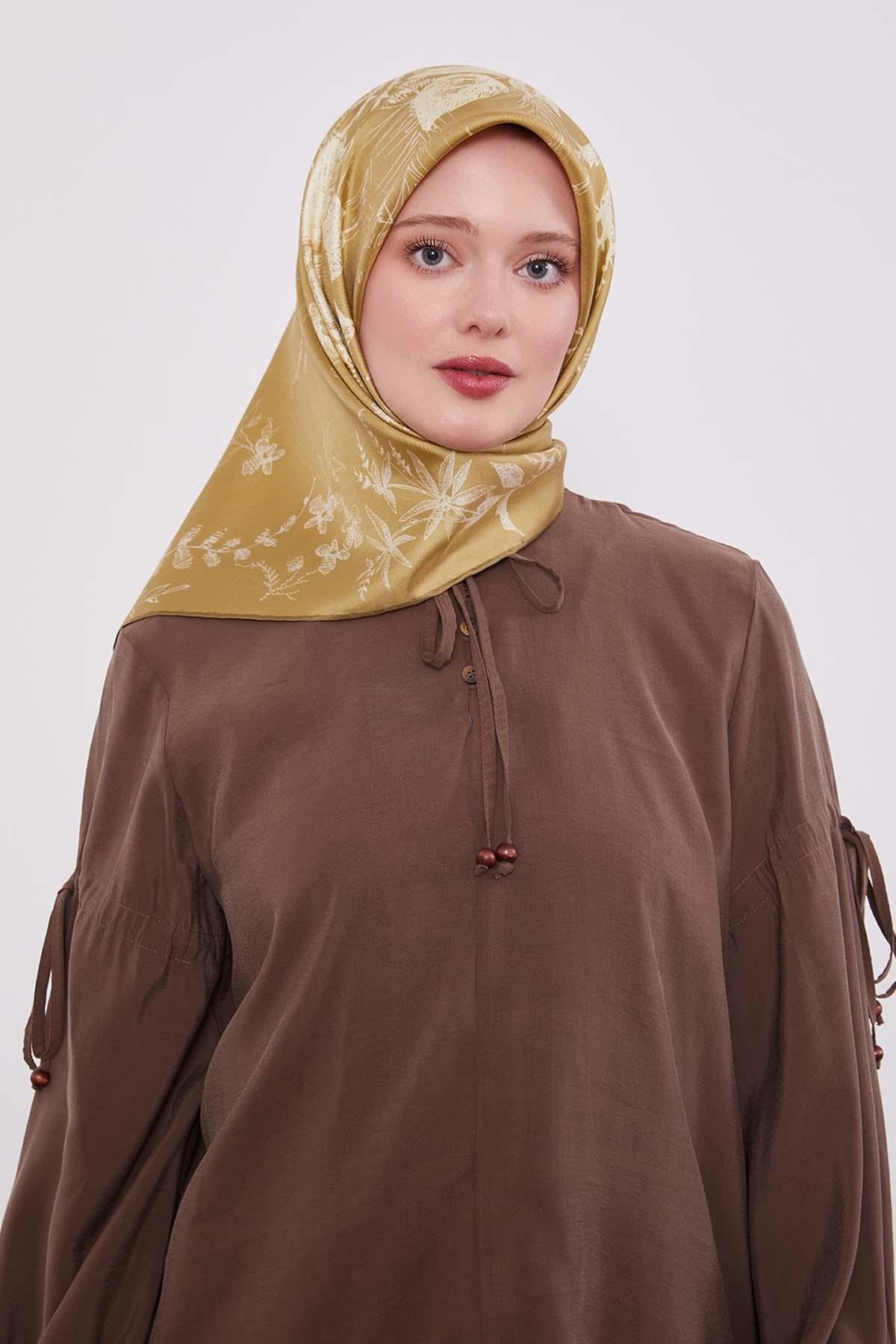 LEVİDOR SOYUT GÜL DESEN İPEK EŞARP