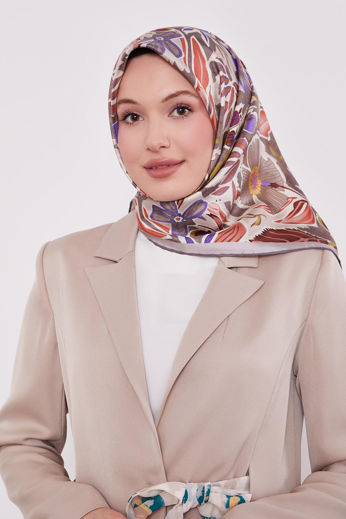 LEVİDOR PETUNYA DESEN İPEK EŞARP