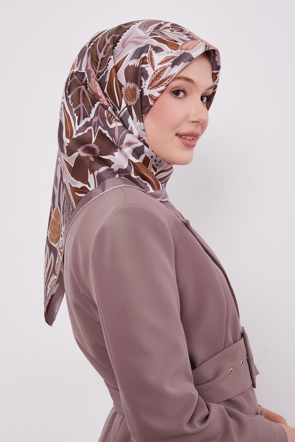 LEVİDOR PETUNYA DESEN İPEK EŞARP