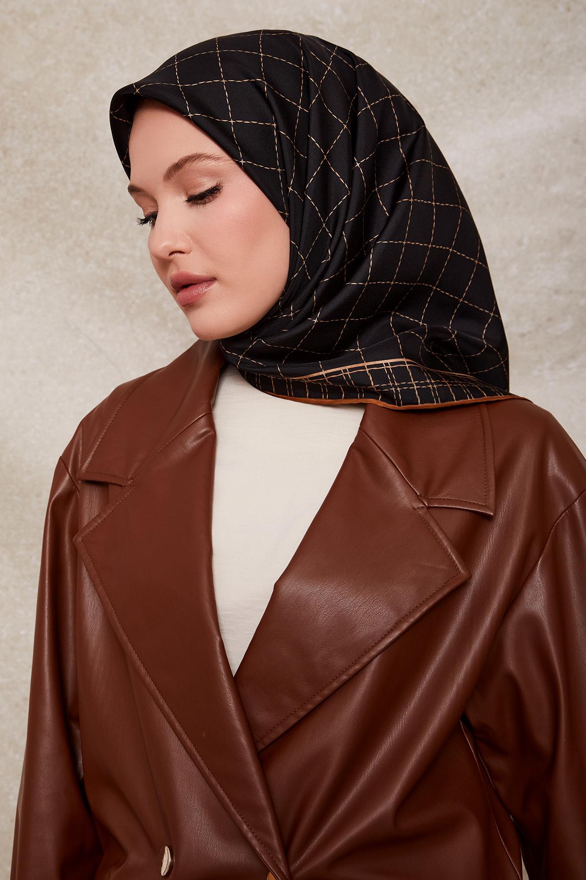 LEVİDOR KARE DESEN İPEK EŞARP